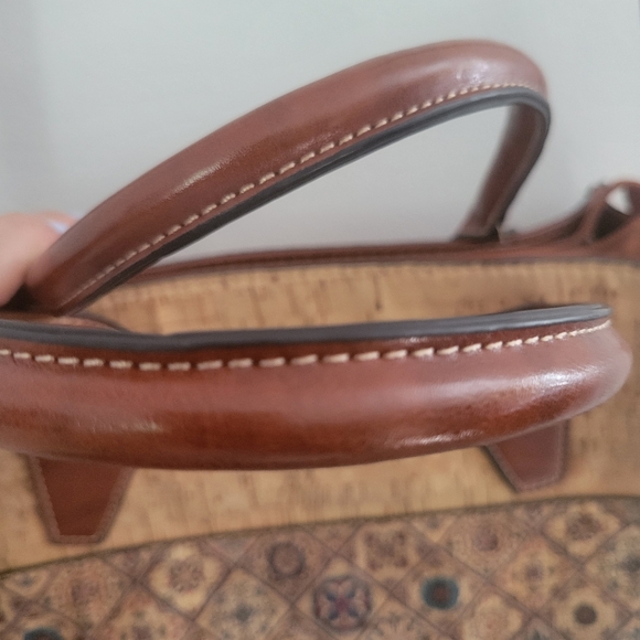 Natural Cork Shoulder/Handbag w/ Geometric Pattern - Picture 5 of 11